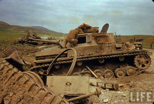 1-German-tank-after-the-battle-of-El-Guettar-Tunisia-01.jpeg image